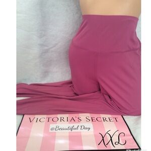 Victoria’s Secret Sport legging